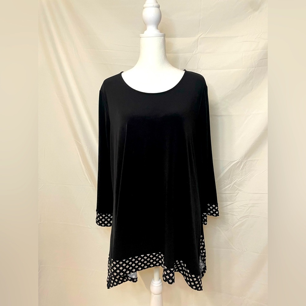 Chico’s loose-fitting blouse, size 2, EUC